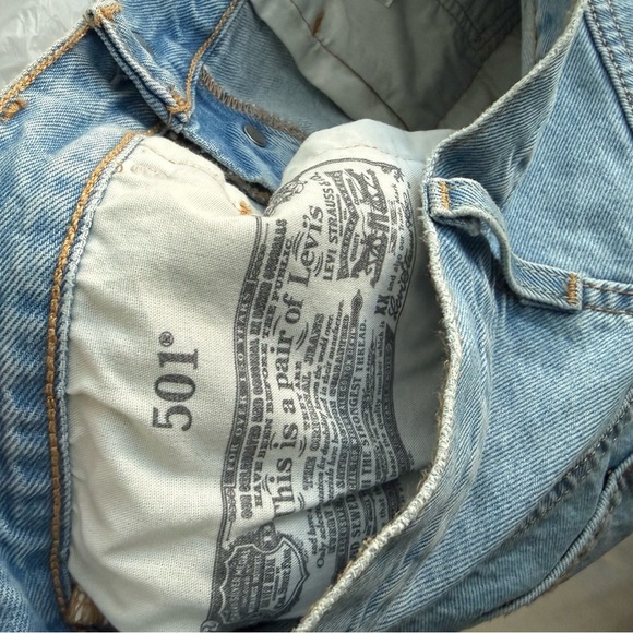 Levi’s 501 Light Blue Denim Shorts with Floral Embroidery - Picture 7 of 7